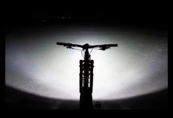 Éclairage Avant Nite Rider Pro 2200 Race -Lumiere Velo unnamed file 180