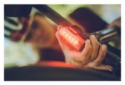 Éclairage Arrière Lezyne Strip Drive Pro Rear Rouge -Lumiere Velo unnamed file 183