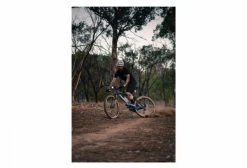 Eclairage Avant Knog PWR Mountain 2000 Lumens Noir -Lumiere Velo unnamed file 1892