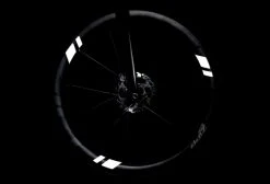 The Beam WHEEL FLASH 2.0 Silver | Réflecteurs Pour Roue De Vélo 8 The Beam WHEEL FLASH 2.0 Silver | Réflecteurs Pour Roue De Vélo -Lumiere Velo unnamed file 416