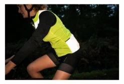 Gilet Coupe Vent Femme Triban Norme EN1150 Jaune Fluo -Lumiere Velo unnamed file 811